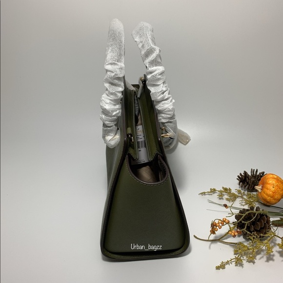 Michael Kors Selma Medium Top Zip Satchel - Picture 4 of 8